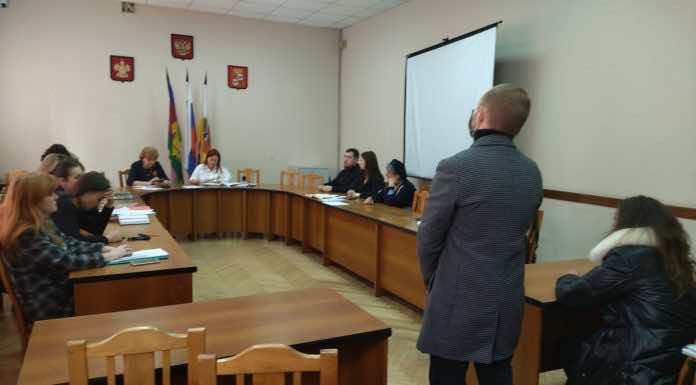 Священник принял участие в заседании комиссии по делам несовершеннолетних