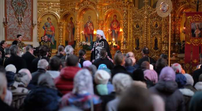 Митрополит Григорий совершил вечерню с чином прощения