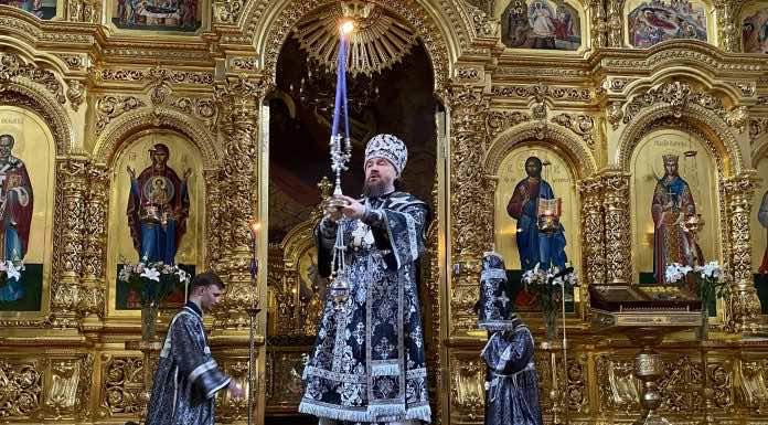 Митрополит Григорий совершил Литургию Преждеосвященных Даров и освящение колива