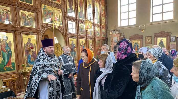 В храме свт. Николая Чудотворца станицы Северской прошла беседа с прихожанами о Дне православной книги