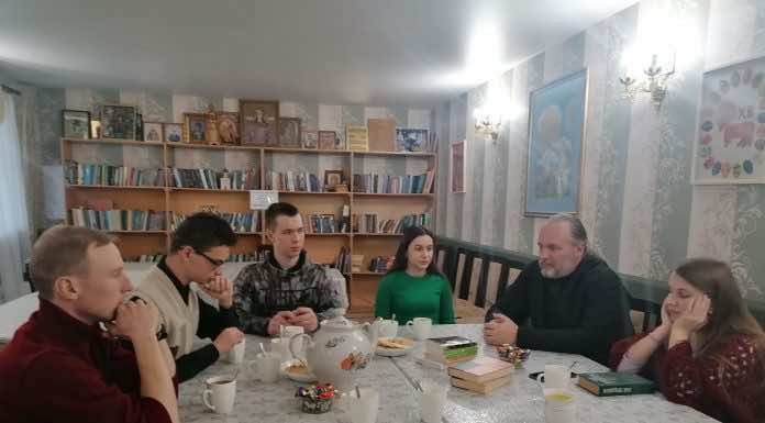 В храме свт. Спиридона Тримифунтского ст. Северской прошла очередная встреча молодёжной общины храма