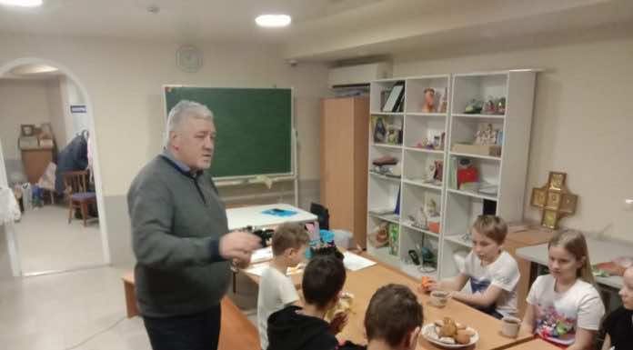 В храме прп. Серафима Саровского в пос. Лазурный прошли мероприятия, посвященные Дню православной книги