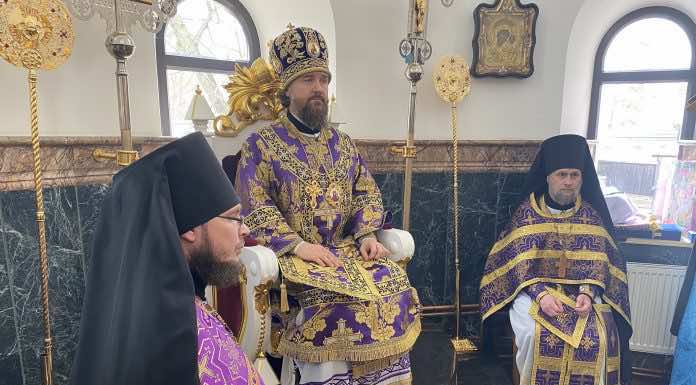 Митрополит Григорий совершил воскресную Литургию на подворье женского монастыря «Всецарица»