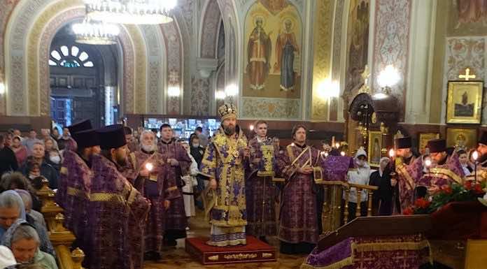 Митрополит Григорий совершил Всенощное бдение в канун Недели 4-й Великого поста