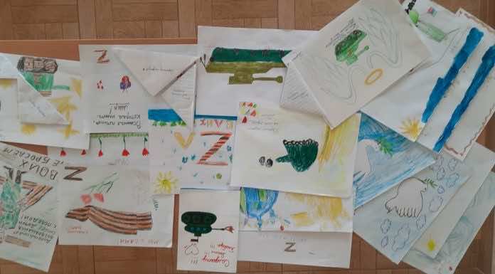 Воспитанники воскресной школы «Радость моя» при храме прп. Сергия Радонежского подготовили рисунки и письма военнослужащим