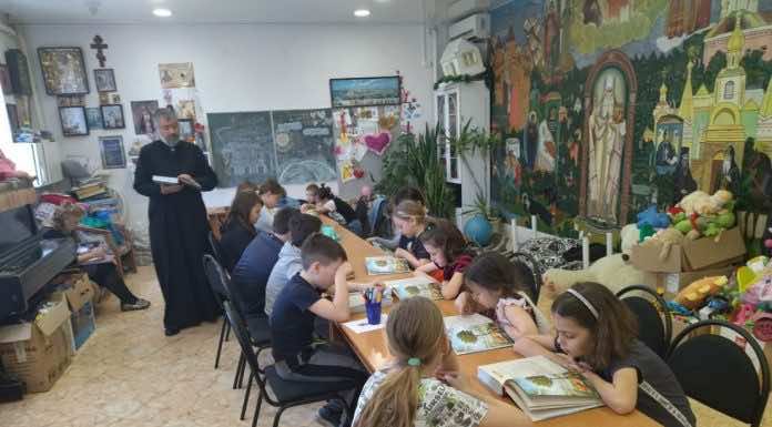 Детей из невоцерковленных семей познакомили с Библией