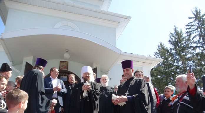 Видеосюжет: Праздник Благовещения Пресвятой Богородицы в храме поселка Агроном