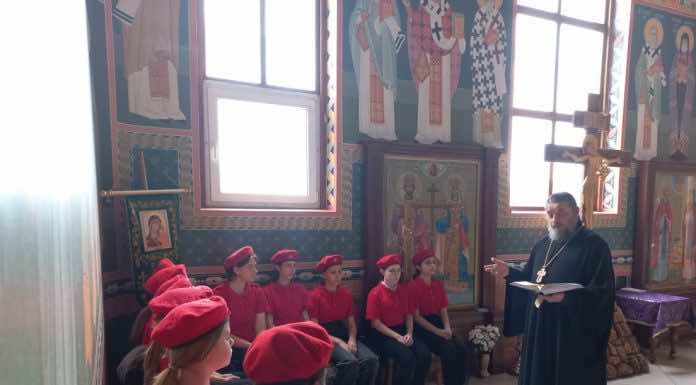 Юнармейский отряд посетил Покровский храм г. Апшеронска