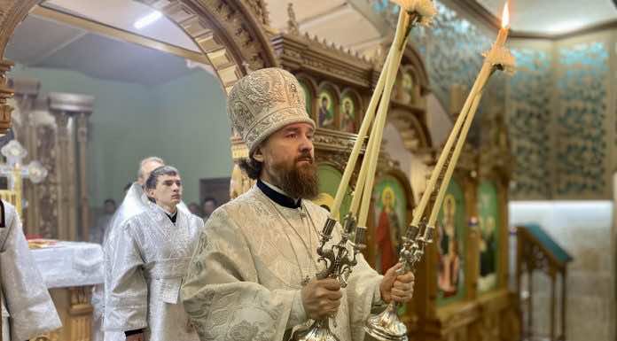 В Лазареву субботу митрополит Григорий совершил Литургию в Троицком храме