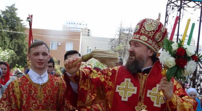 В среду Светлой седмицы митрополит Григорий совершил Божественную литургию в Покровском храме