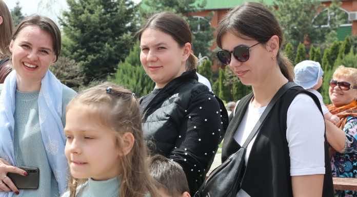 Видеосюжет: Пасхальные мероприятия в храме Рождества Христова