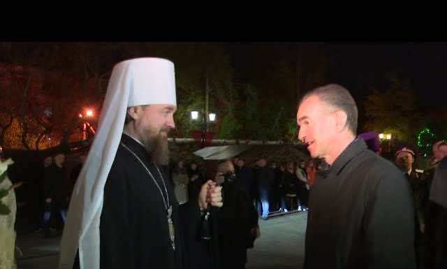 Видеосюжет: Пасхальная ночь в Свято-Екатерининском соборе Краснодара