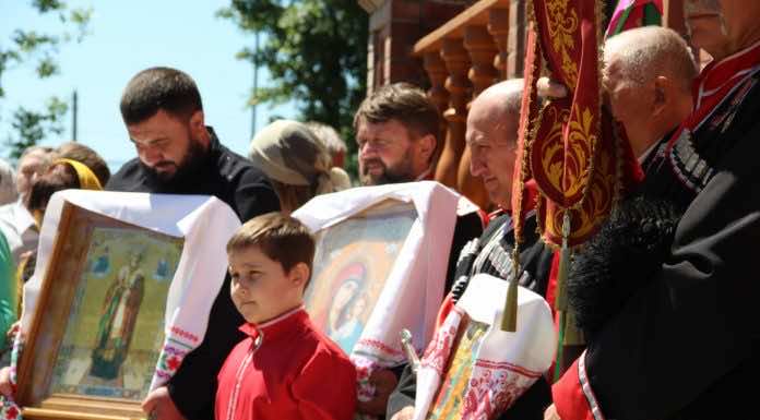 В Никольском храме села Великовечного прошли торжества престольного праздника