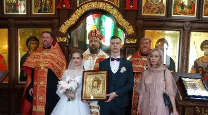 Митрополит Григорий совершил Таинство венчания