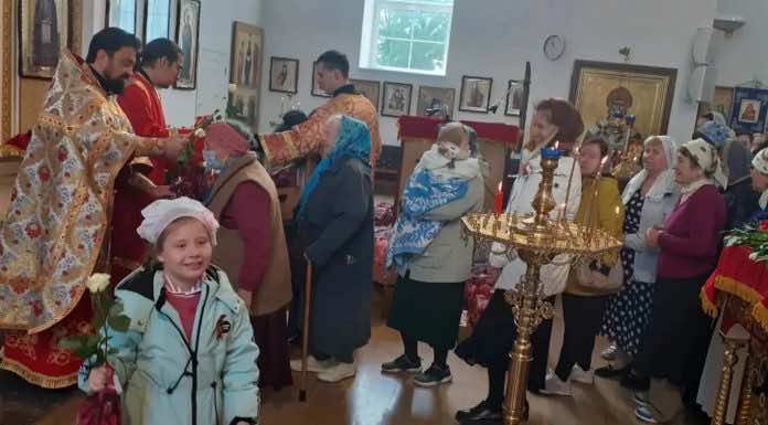 В день Святых жен-мироносиц в храме Вознесения Господня поздравили прихожанок