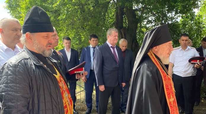 В пос. Колос прошли Тиховские поминовения