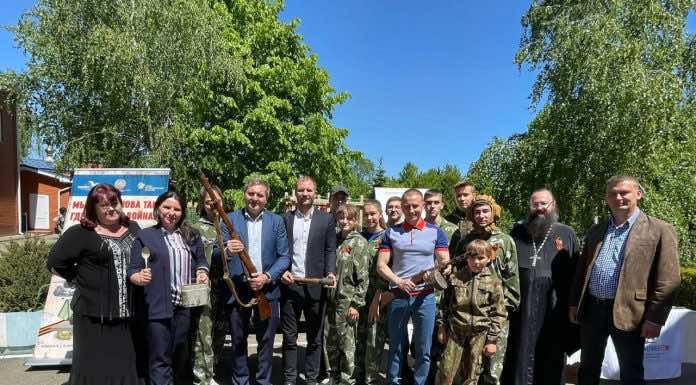 В Георгиевском храме хутора Ленина прошла выставка народно-декоративного прикладного искусства «Ремесленники»