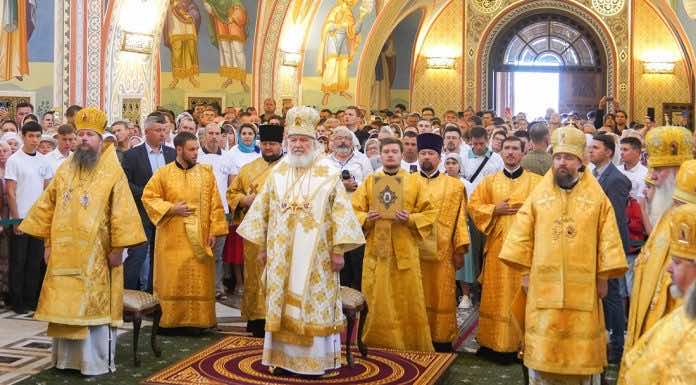 Митрополит Григорий сослужил Святейшему Патриарху Кириллу на освящении Андреевского кафедрального собора в Геленджике