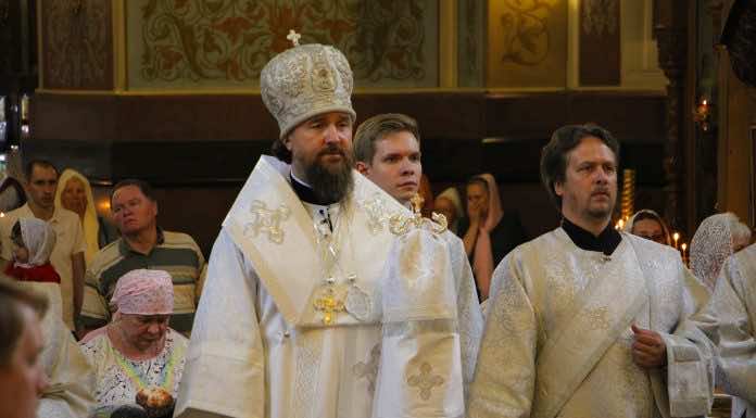 Митрополит Григорий совершил Всенощное бдение в канун дня памяти отцов I Вселенского Собора