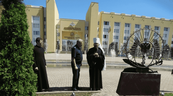 Митрополит Григорий посетил Краснодарское президентское кадетское училище