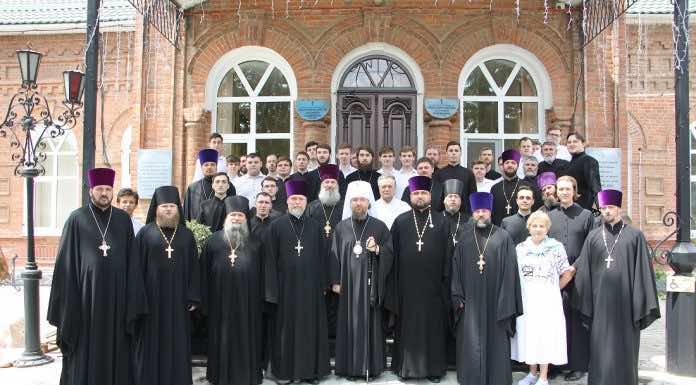 Митрополит Григорий возглавил выпускной акт в Екатеринодарской духовной семинарии