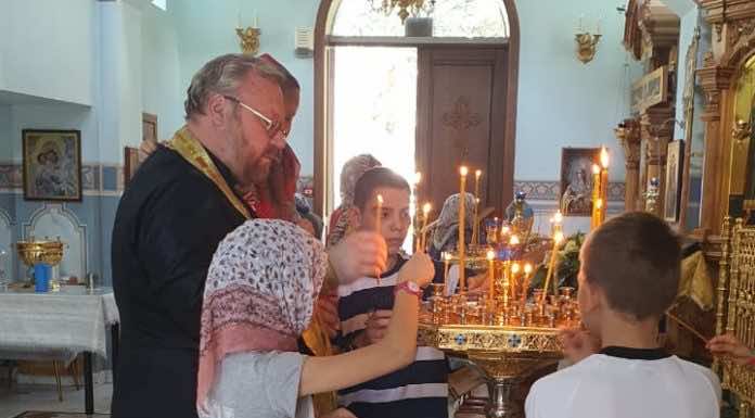 Воспитанники реабилитационного центра для несовершеннолетних посетили храм Казанской иконы Богородицы