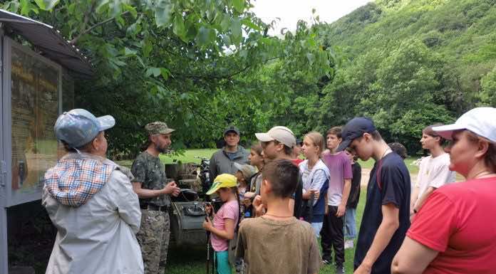 Воспитанники юношеского клуба Екатерининского собора совершили туристический поход