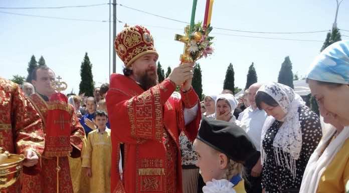 Митрополит Григорий совершил Литургию в храме святого князя Димитрия Донского