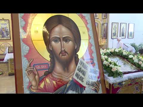 Видеосюжет: митрополит Григорий возглавил престольный праздник в Свято-Вознесенском храме поселка Пашковский