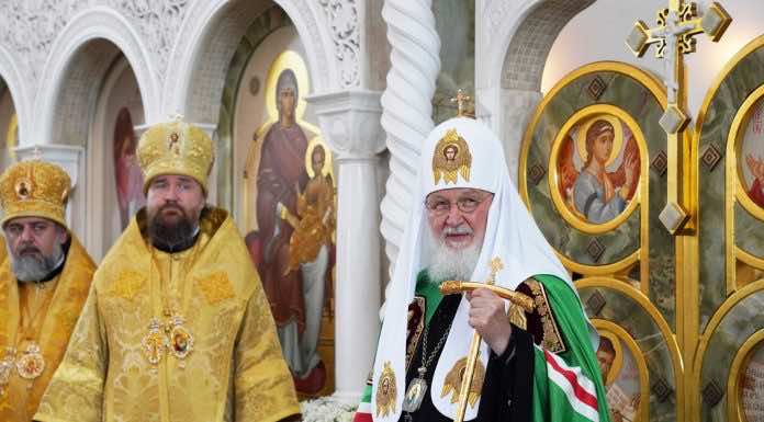 Митрополит Григорий сослужил Святейшему Патриарху Кириллу на освящении храма в Новороссийске