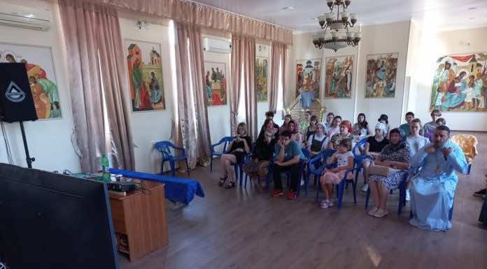 Учащиеся школ г. Апшеронска посетили уроки по духовно-нравственному воспитанию