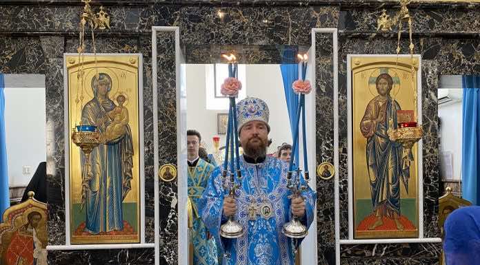 Митрополит Григорий совершил Литургию на подворье женского монастыря «Всецарица»