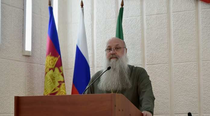 Протоиерей Иоанн Гармаш выступил на обучающем казачьем семинаре