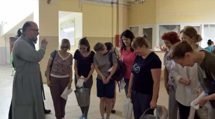 Сестры милосердия провели субботник в Краснодарском военном госпитале