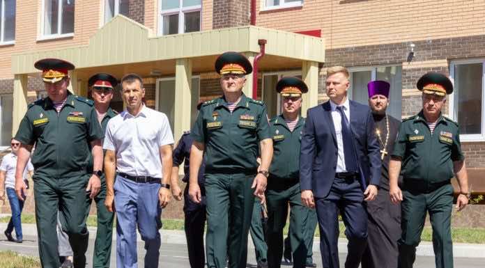 Священник принял участие в открытии военного городка