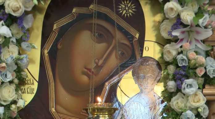 Видеосюжет: Архиерейская литургия в Свято-Казанском храме Краснодара в престольный праздник