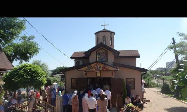 Видеосюжет: Храм святого Иоанна Крестителя отметил престольный праздник с митрополитом Григорием