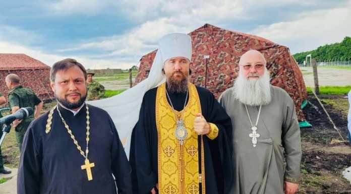 Митрополит Григорий благословил казаков-добровольцев
