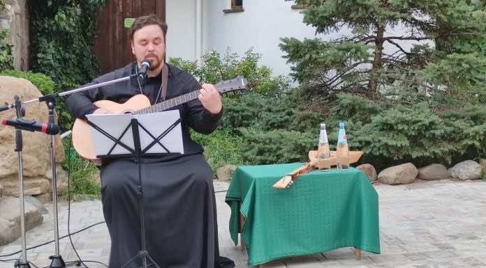 Иерей Владимир Иванов дал сольный концерт «Лето благо и приятно»