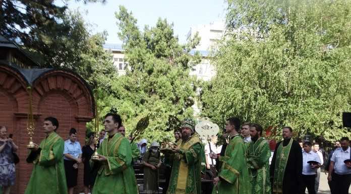 Видеосюжет. В Краснодаре торжественно встретили ковчег с мощами преподобного Сергия Радонежского