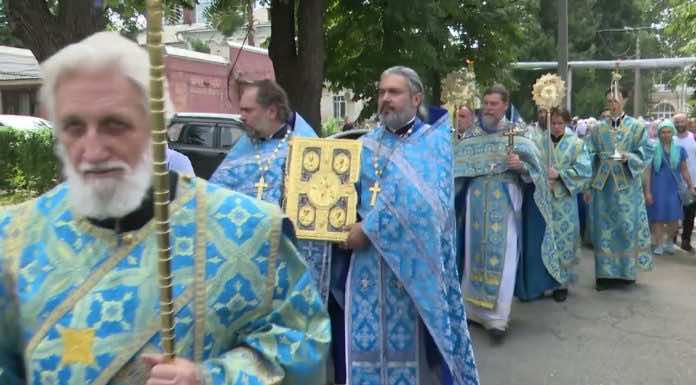 Видеосюжет. Престольный праздник в храме иконы Божией Матери «Всех скорбящих Радость»
