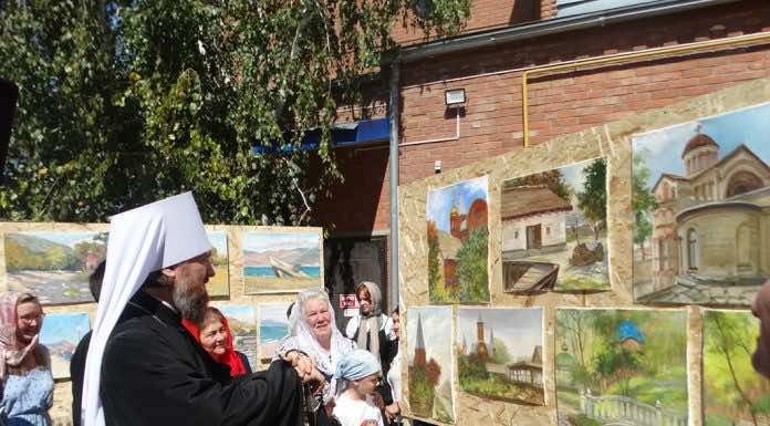 Видеосюжет. Митрополит Григорий посетил Предтеченские творческие мастерские в хуторе Трудобеликовском