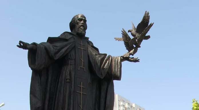 Видеосюжет. Митрополит Григорий совершил освящение памятника преподобному Сергию Радонежскому в Вознесенском храме Краснодара