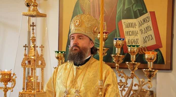 Митрополит Григорий совершил воскресную Литургию в храме Рождества Пресвятой Богородицы города Краснодара