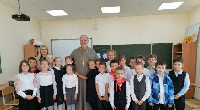 Состоялась встреча учащихся гимназии станицы Северской со священником