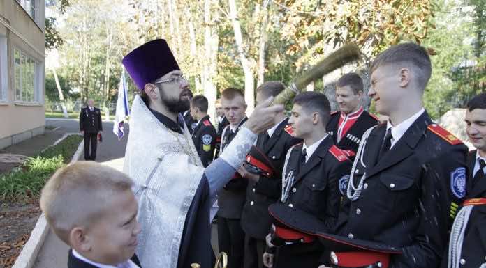 Иерей Алексий Скрынник поздравил кадетский корпус с днем рождения