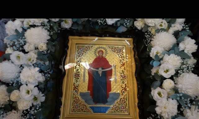 Видеосюжет. Архиерейская литургия в Свято-Покровском храме Краснодара в престольный праздник