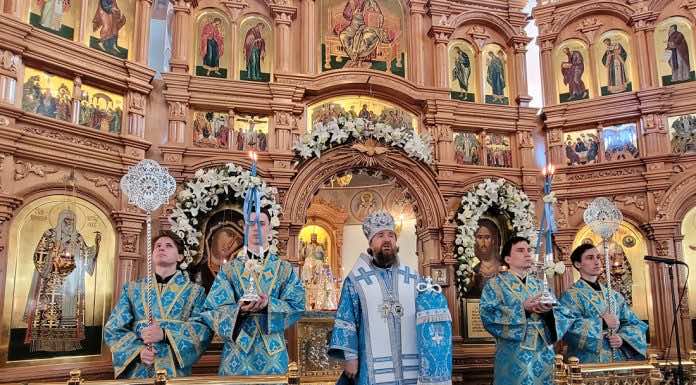 Митрополит Григорий совершил Литургию в Свято-Казанском храме города Краснодара в престольный праздник