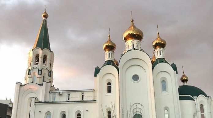 Храм Святого Духа приглашает на молодежную Литургию