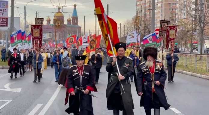 Видеосюжет. Городской Крестный ход в поддержку защитников нашего Отечества
